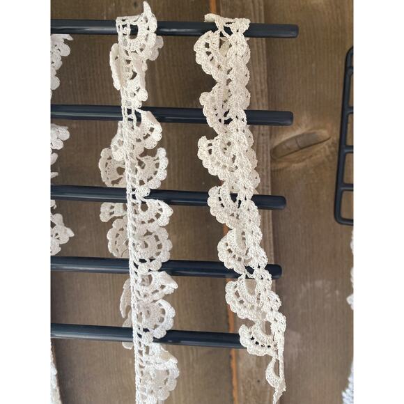 VINTAGE Hand Made LACE TRIM BULK LOT SEWING CRAFT DOLL CLOTHES Edgings Cream Wht - Picture 6 of 16